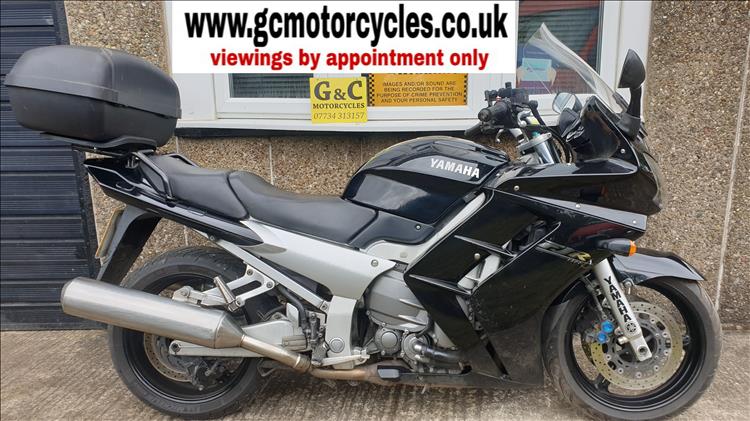 YAMAHA FJR1300 